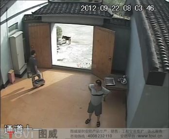 D1效果-门口白天/夜间视频监控效果录像演示